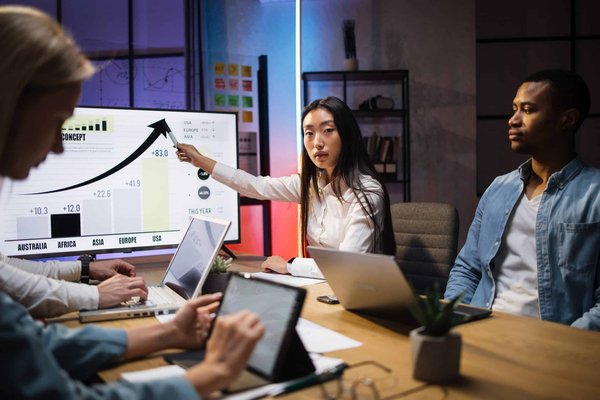 Come posso analizzare la solvibilità di un potenziale inquilino prima di firmare un contratto di locazione?