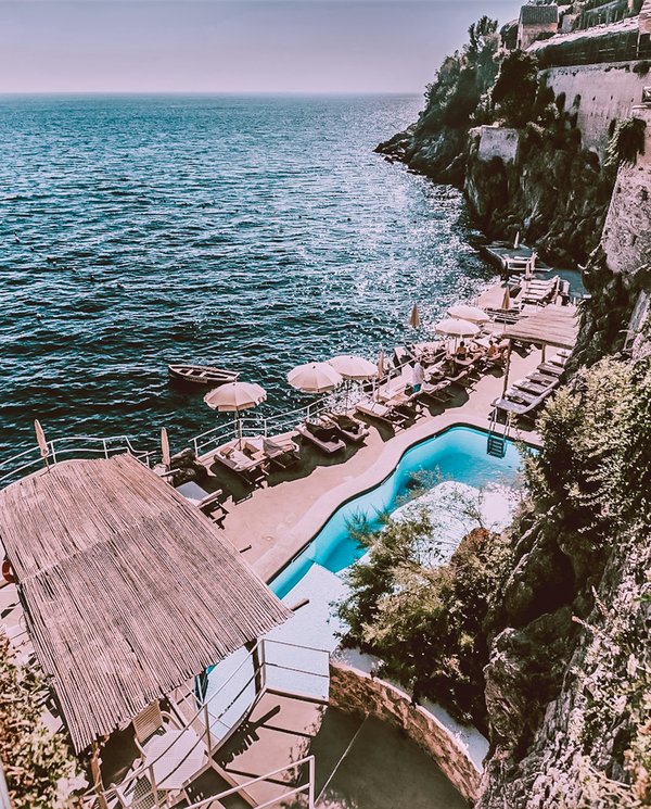 Quali sono le regole base per l'inserimento di un neonato in piscina?